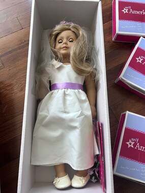 American Girl Truly Me #24 Doll with Flower Girl Dress and 4 Extra Outfits